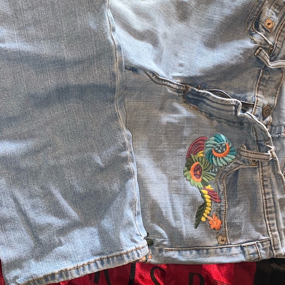 Z. Cavaricci - Picture 3 of 6